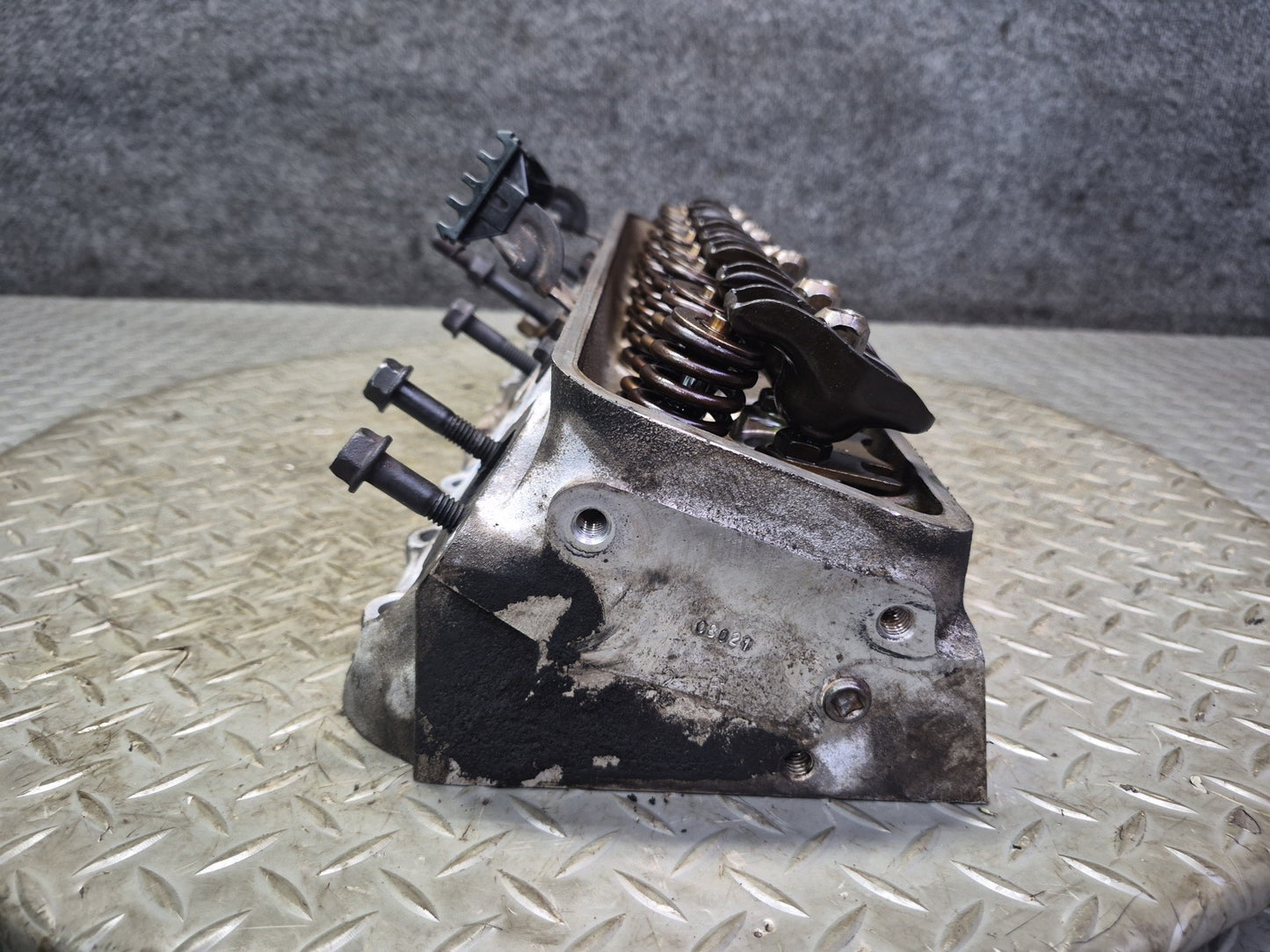 1992 Chevrolet Corvette C4 LT1 Engine Right Cylinder Head 81k Miles OEM