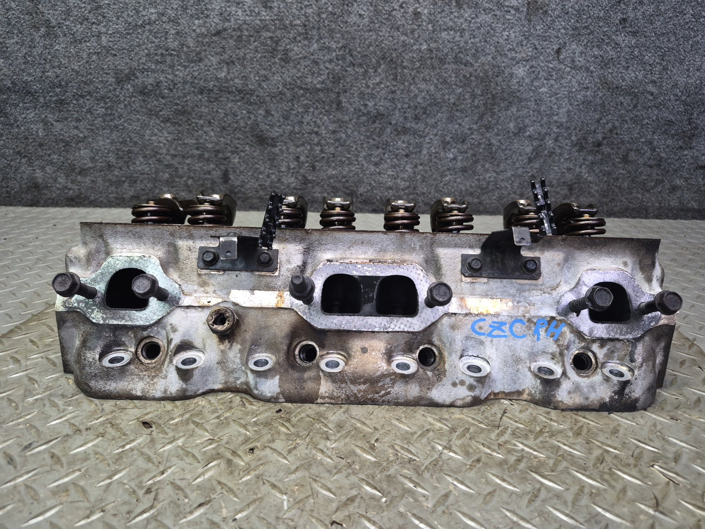 1992 Chevrolet Corvette C4 LT1 Engine Right Cylinder Head 81k Miles OEM