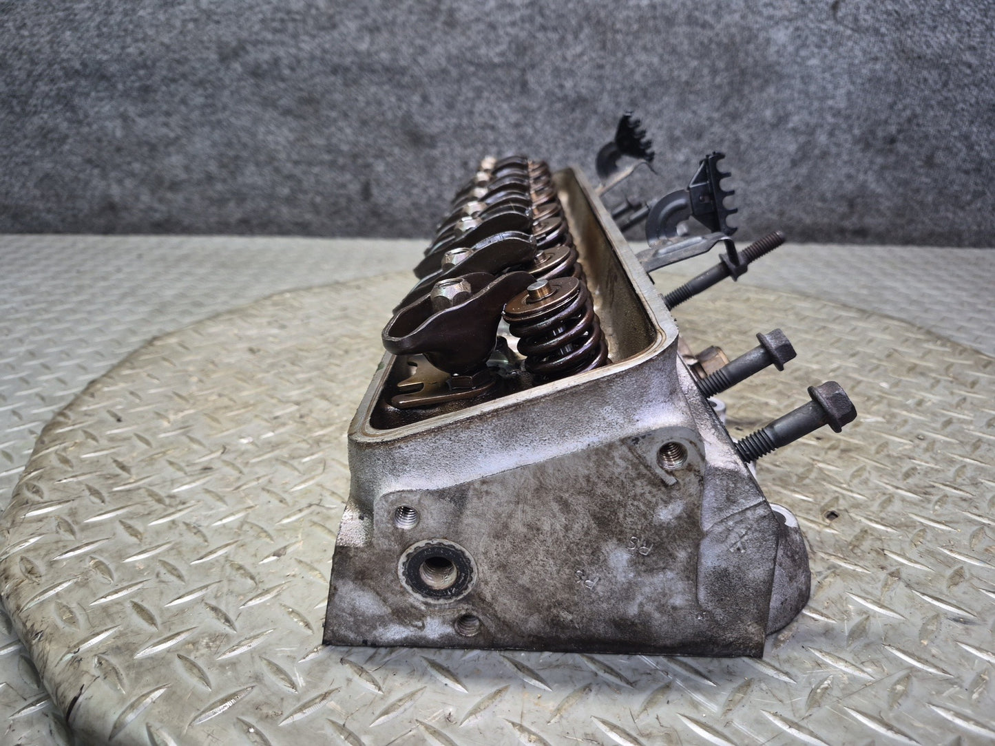 1992 Chevrolet Corvette C4 LT1 Engine Right Cylinder Head 81k Miles OEM
