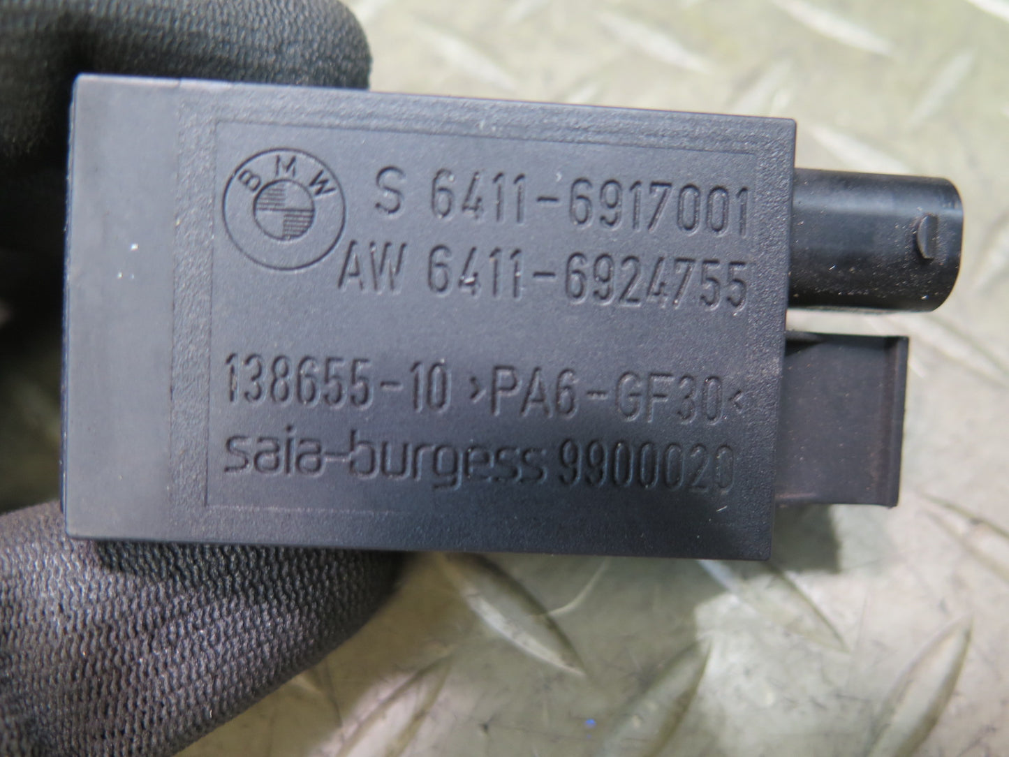 01-06 BMW E46 330ci AUC Interior Air Temperature Quality Sensor 6917001 OEM