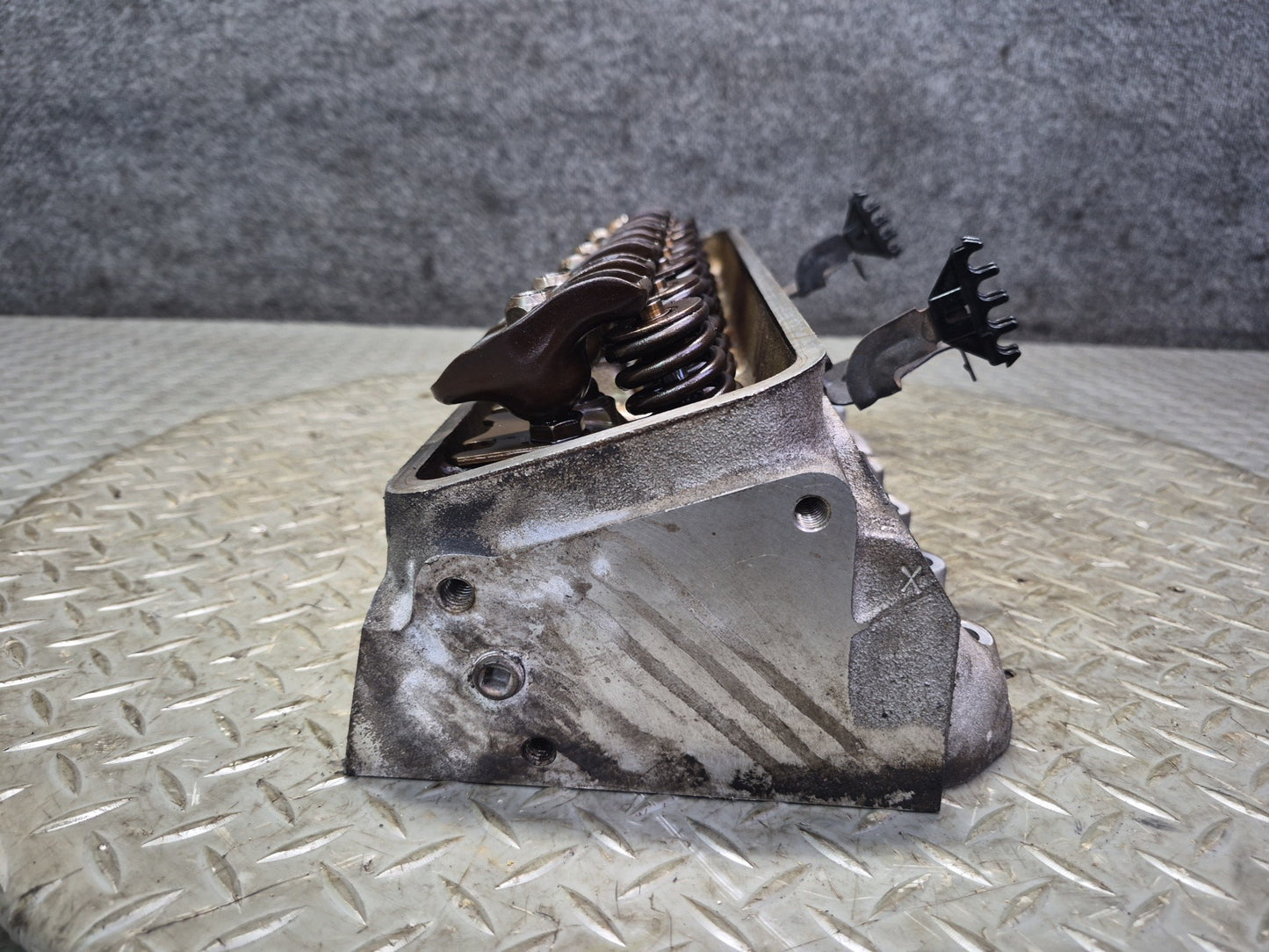 1992 Chevrolet Corvette C4 LT1 Engine Left Cylinder Head 81k Miles OEM