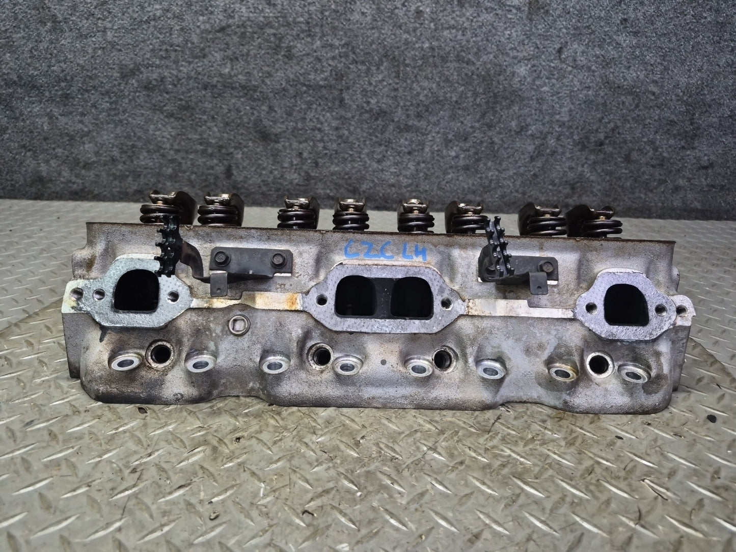 1992 Chevrolet Corvette C4 LT1 Engine Left Cylinder Head 81k Miles OEM