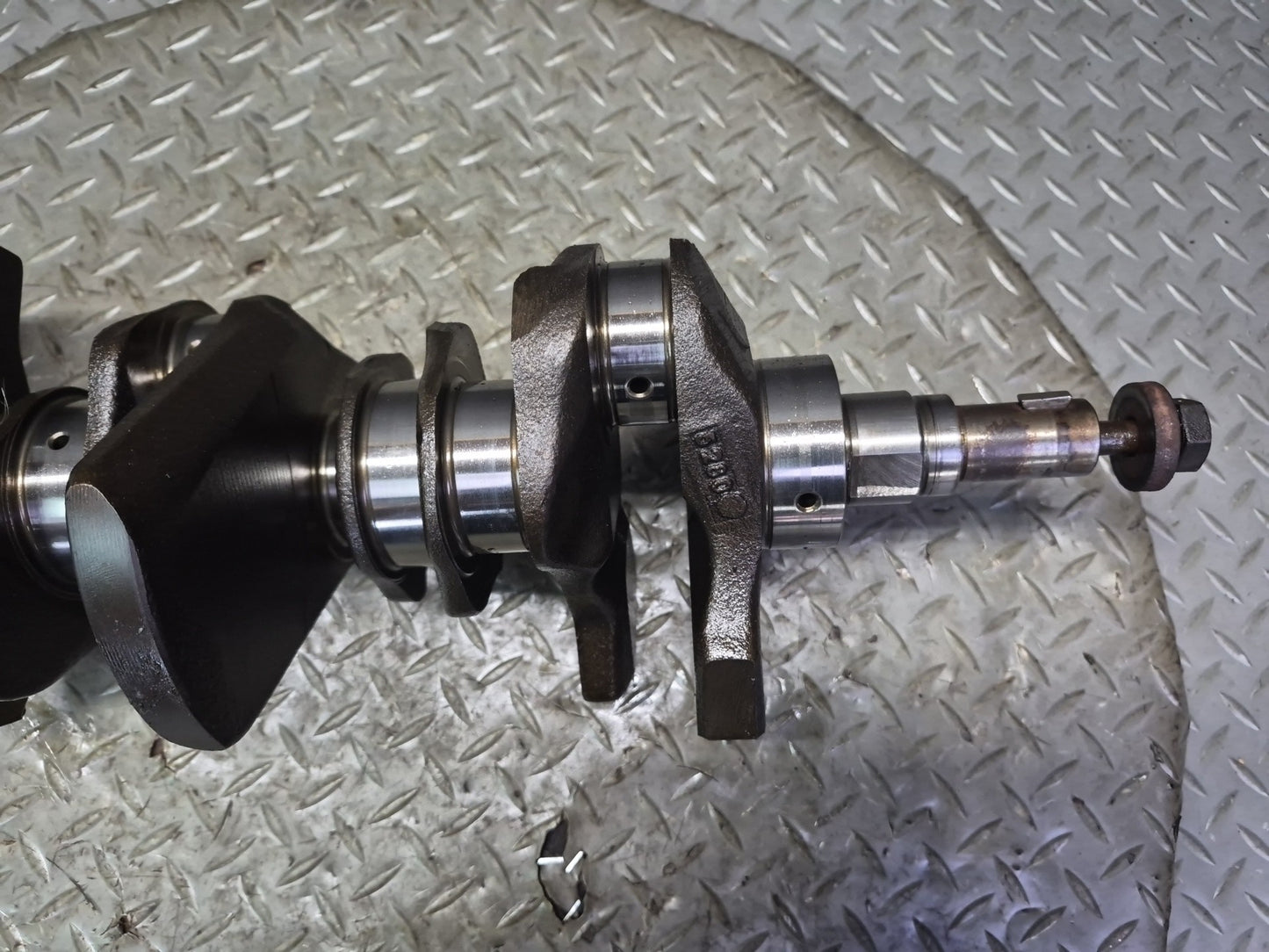 84-89 Nissan Z31 300ZX VG30E NON Turbo Engine Crankshaft OEM