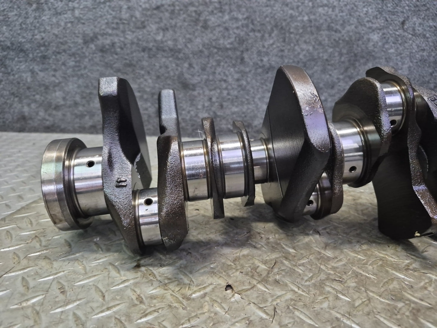 84-89 Nissan Z31 300ZX VG30E NON Turbo Engine Crankshaft OEM