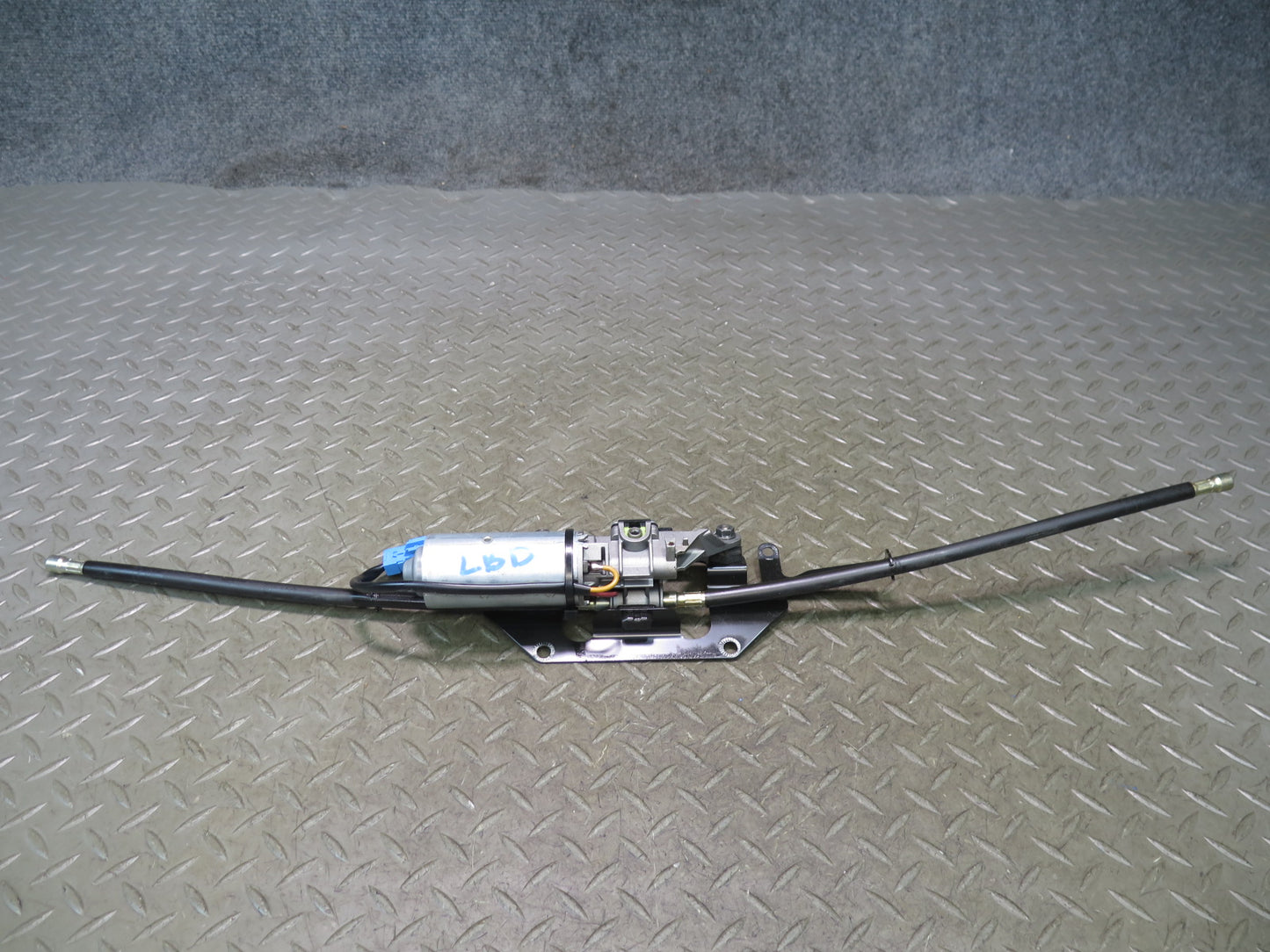 01-06 BMW E46 330ci Convert TOP Roof Lock Latch Motor Cable Assembly 8370816 OEM