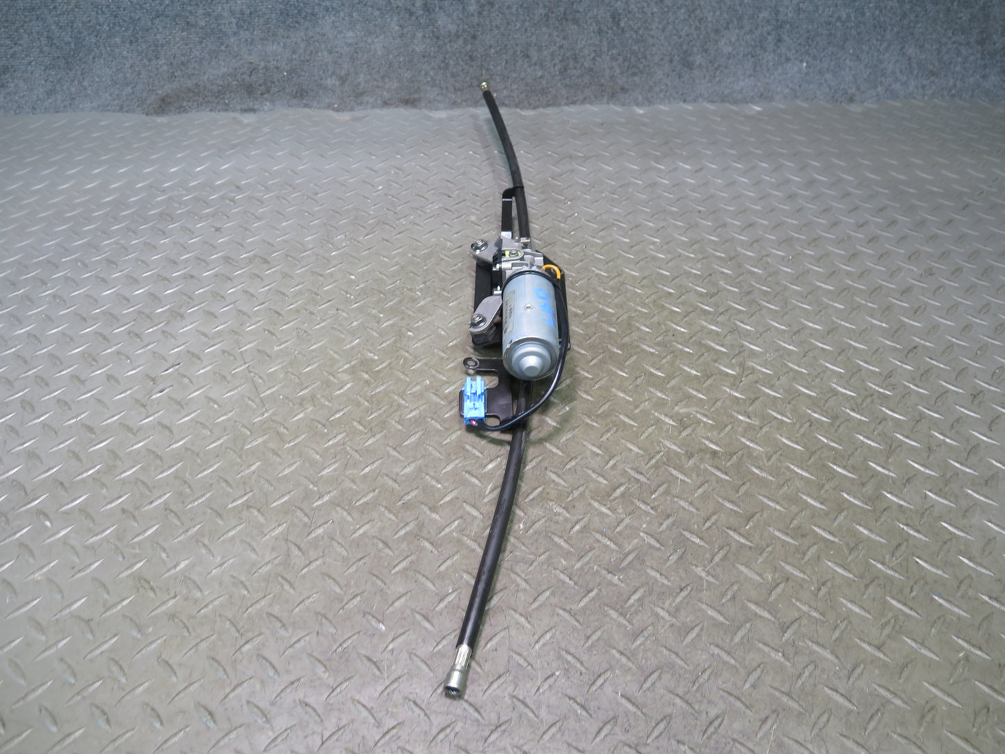 01-06 BMW E46 330ci Convert TOP Roof Lock Latch Motor Cable Assembly 8370816 OEM