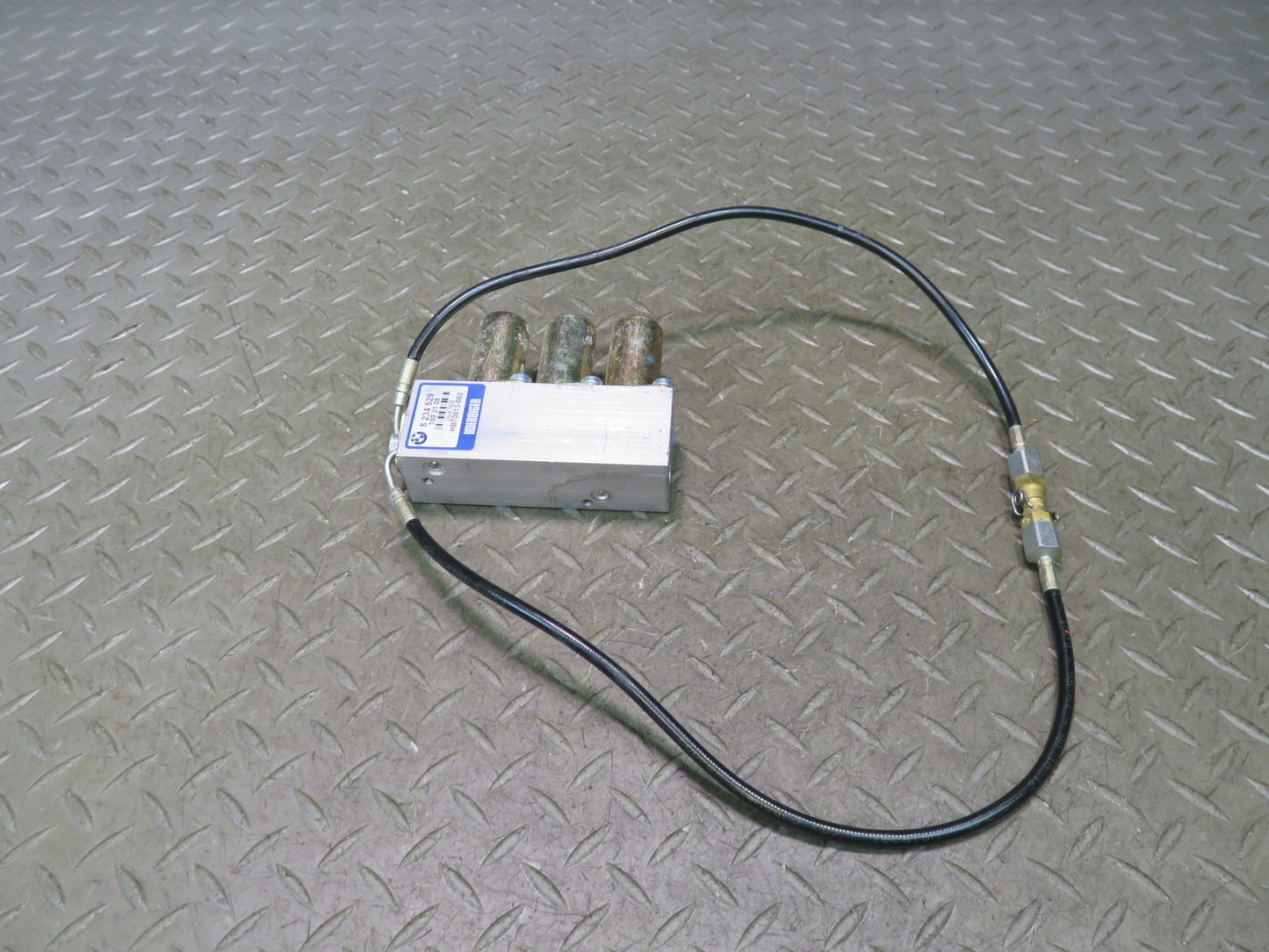 01-06 BMW E46 330Ci Convertible TOP Roof Hydraulic Valve Control Block OEM