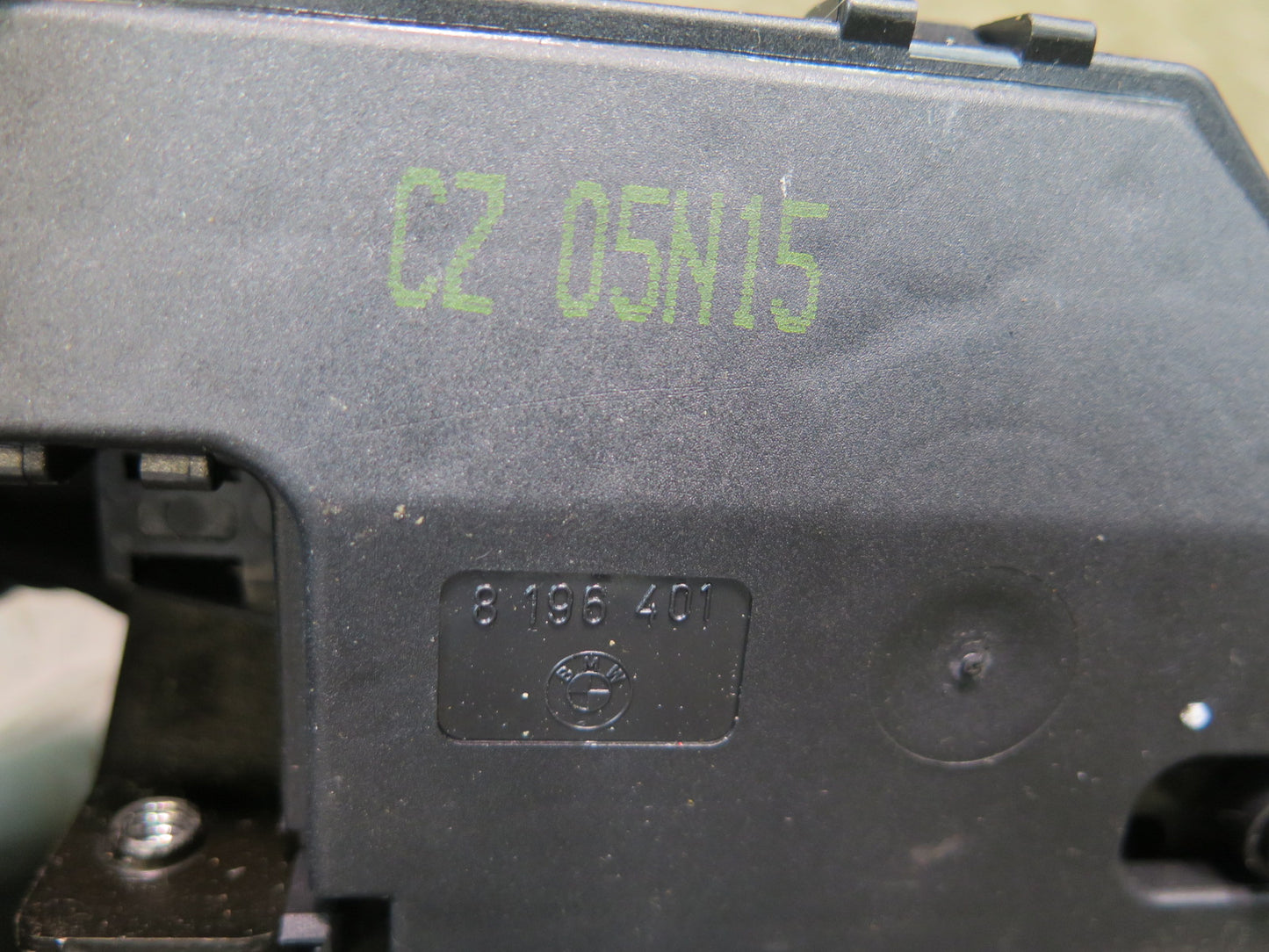 01-06 BMW E46 330Ci Rear Trunk Lid Lock Latch Actuator 8196401 OEM