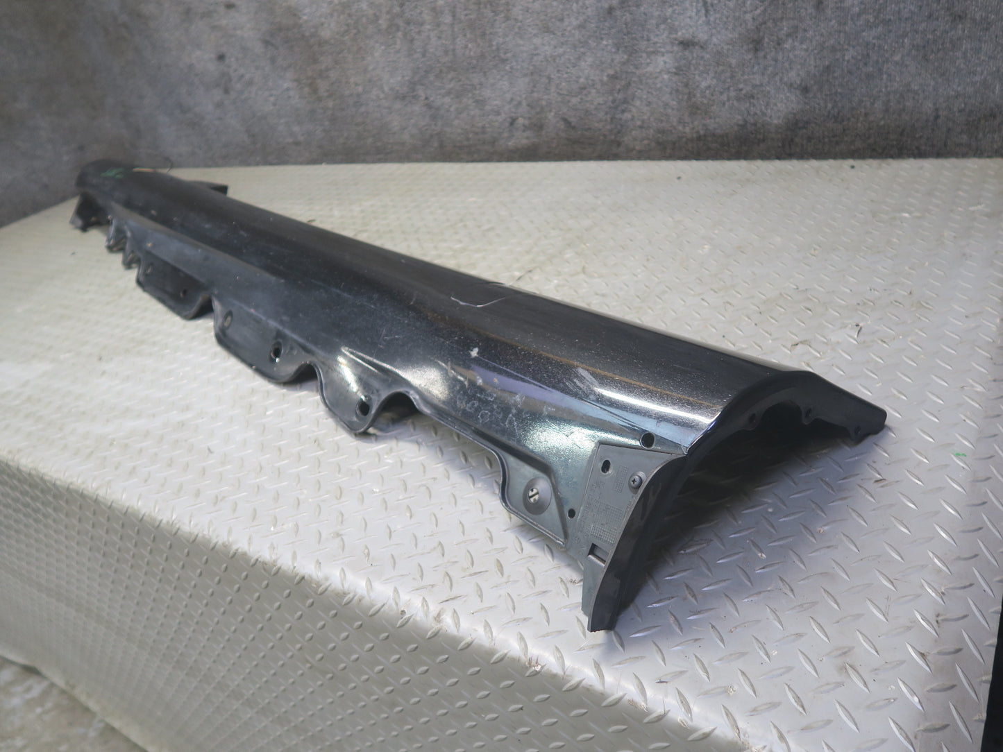 03-12 Mercedes R230 SL500 SL55 AMG Left Skirt Rocker Panel Black 2306980354 Dmgd