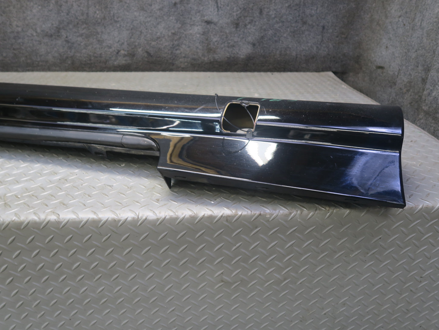 03-12 Mercedes R230 SL500 SL55 AMG Left Skirt Rocker Panel Black 2306980354 Dmgd