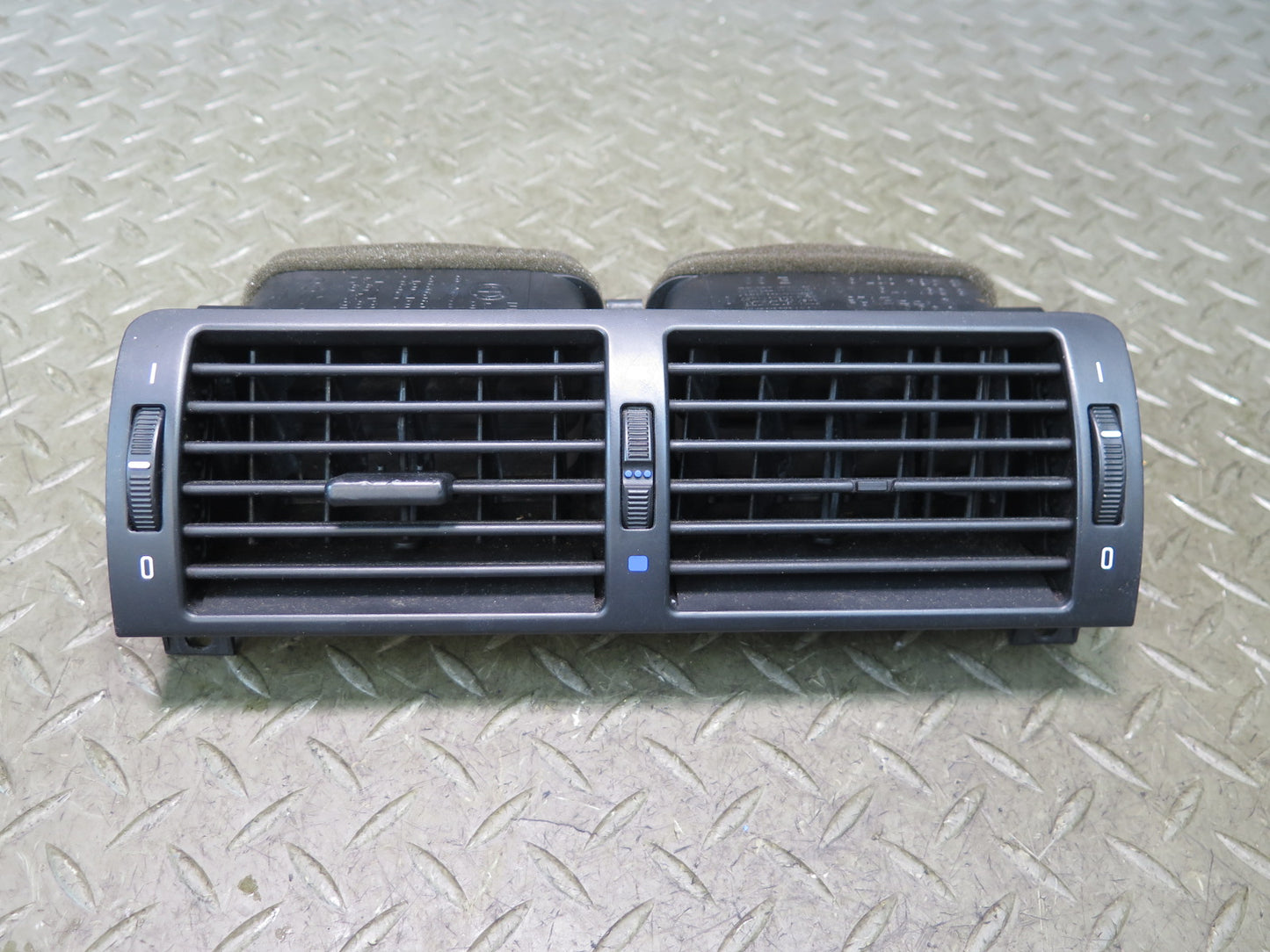 01-06 BMW E46 330ci Set of 3 Dash Front Left Center Right Air Vent Grille OEM