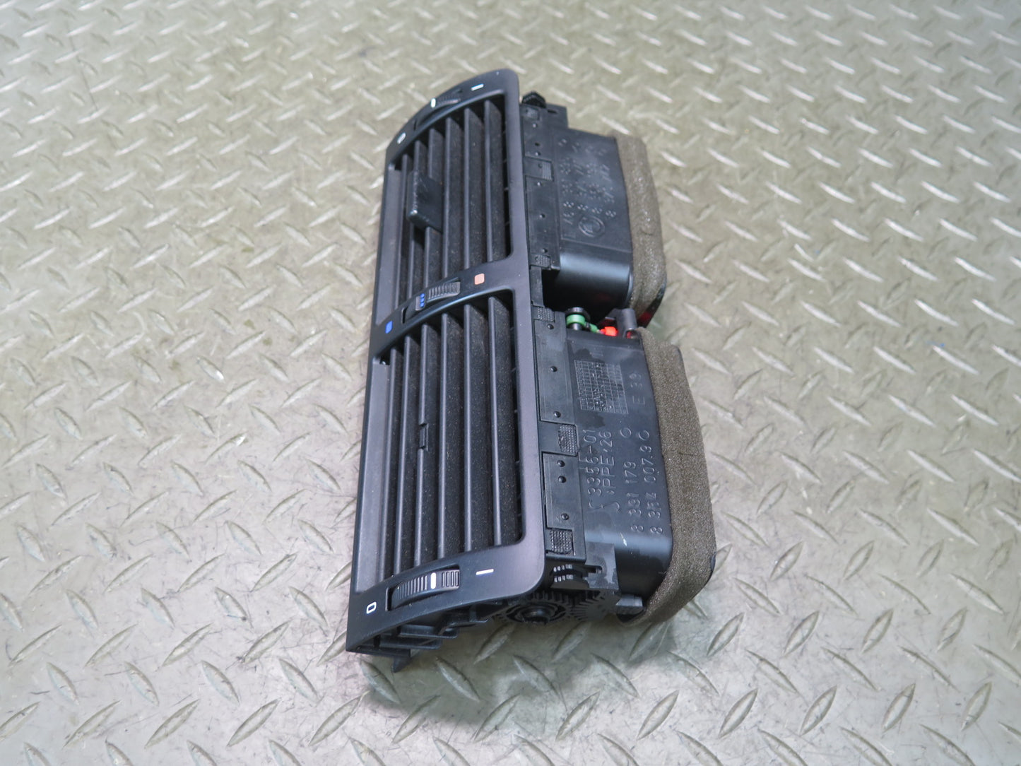 01-06 BMW E46 330ci Set of 3 Dash Front Left Center Right Air Vent Grille OEM