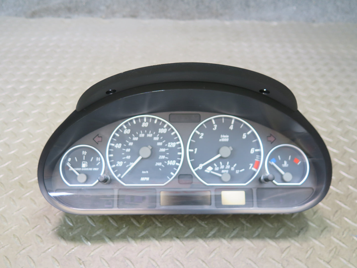 01-06 BMW E46 330Ci A/T Instrument Cluster Gauge Speedometer 6985688 OEM