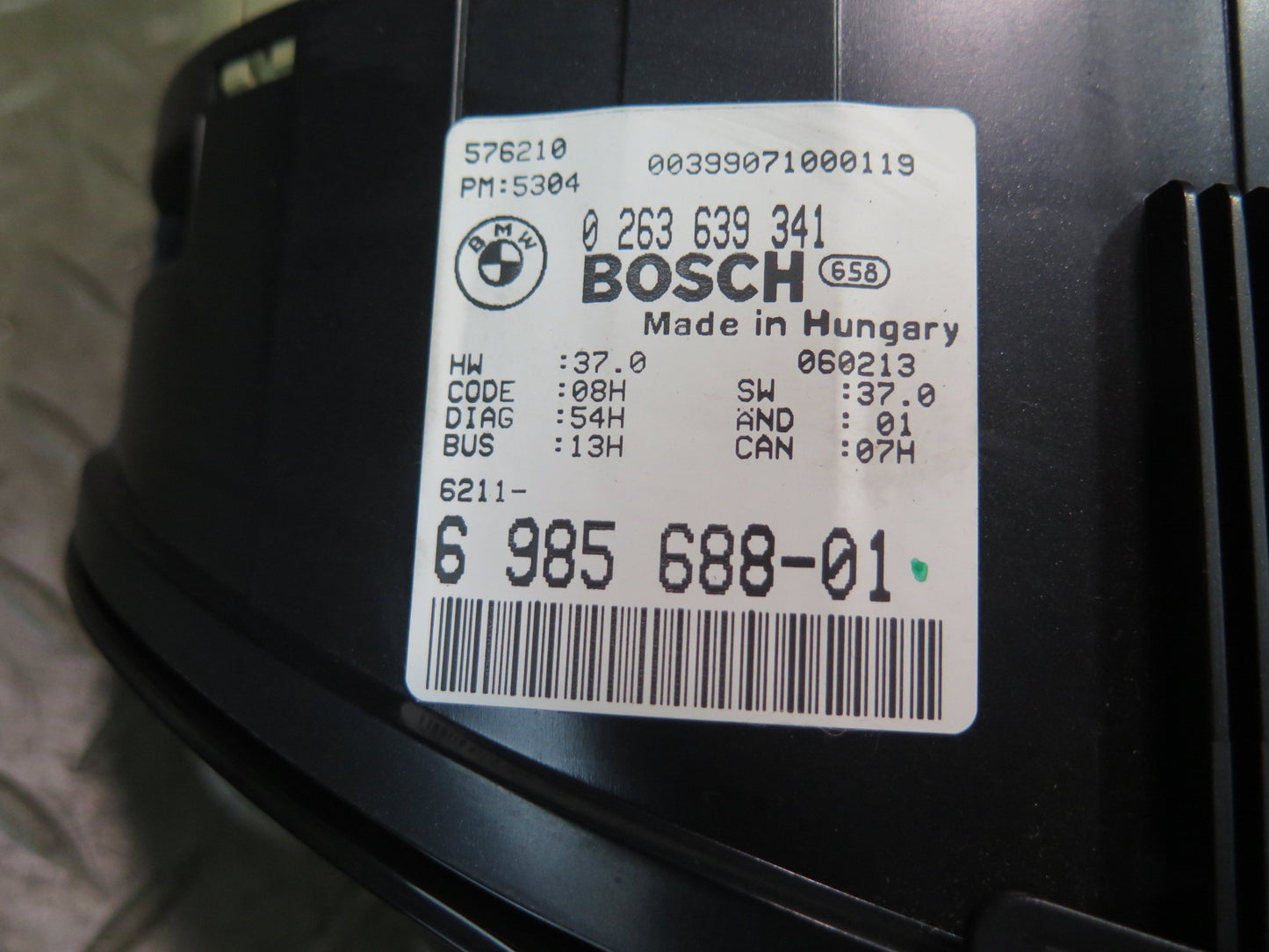 01-06 BMW E46 330Ci A/T Instrument Cluster Gauge Speedometer 6985688 OEM