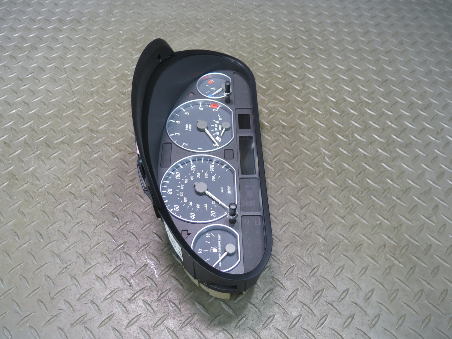 01-06 BMW E46 330Ci A/T Instrument Cluster Gauge Speedometer 6985688 OEM