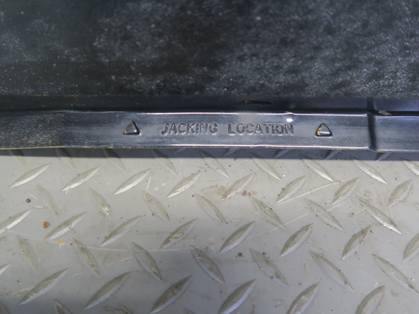 84-96 Chevrolet Corvette C4 Left & Right Side Skirt Rocker Panel Molding Set OEM
