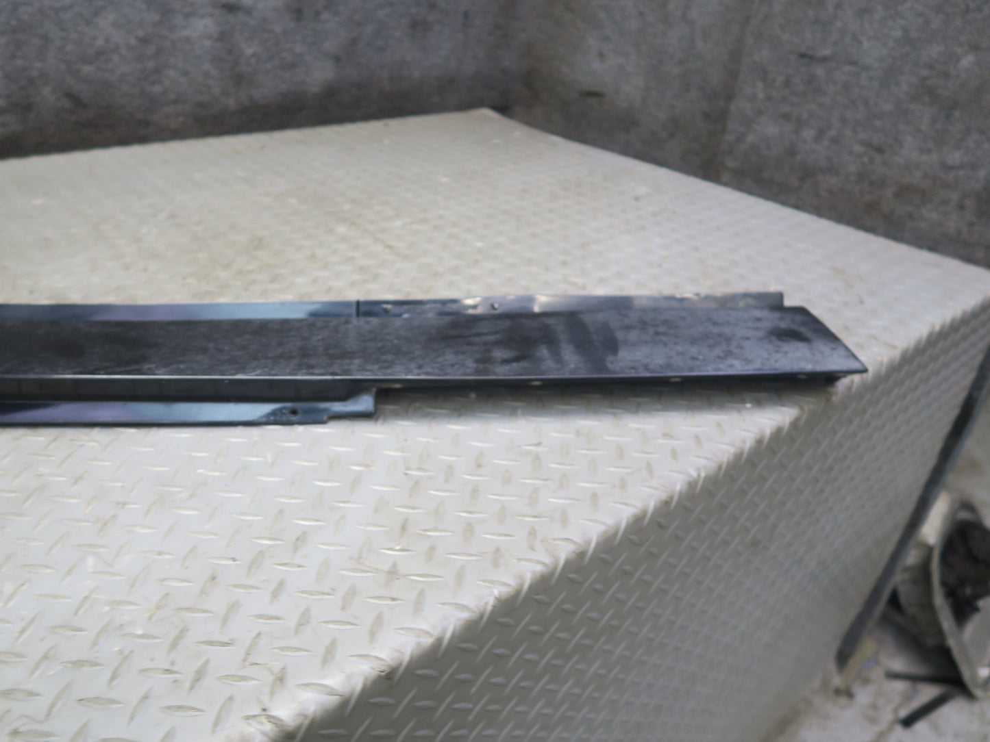 84-96 Chevrolet Corvette C4 Left & Right Side Skirt Rocker Panel Molding Set OEM