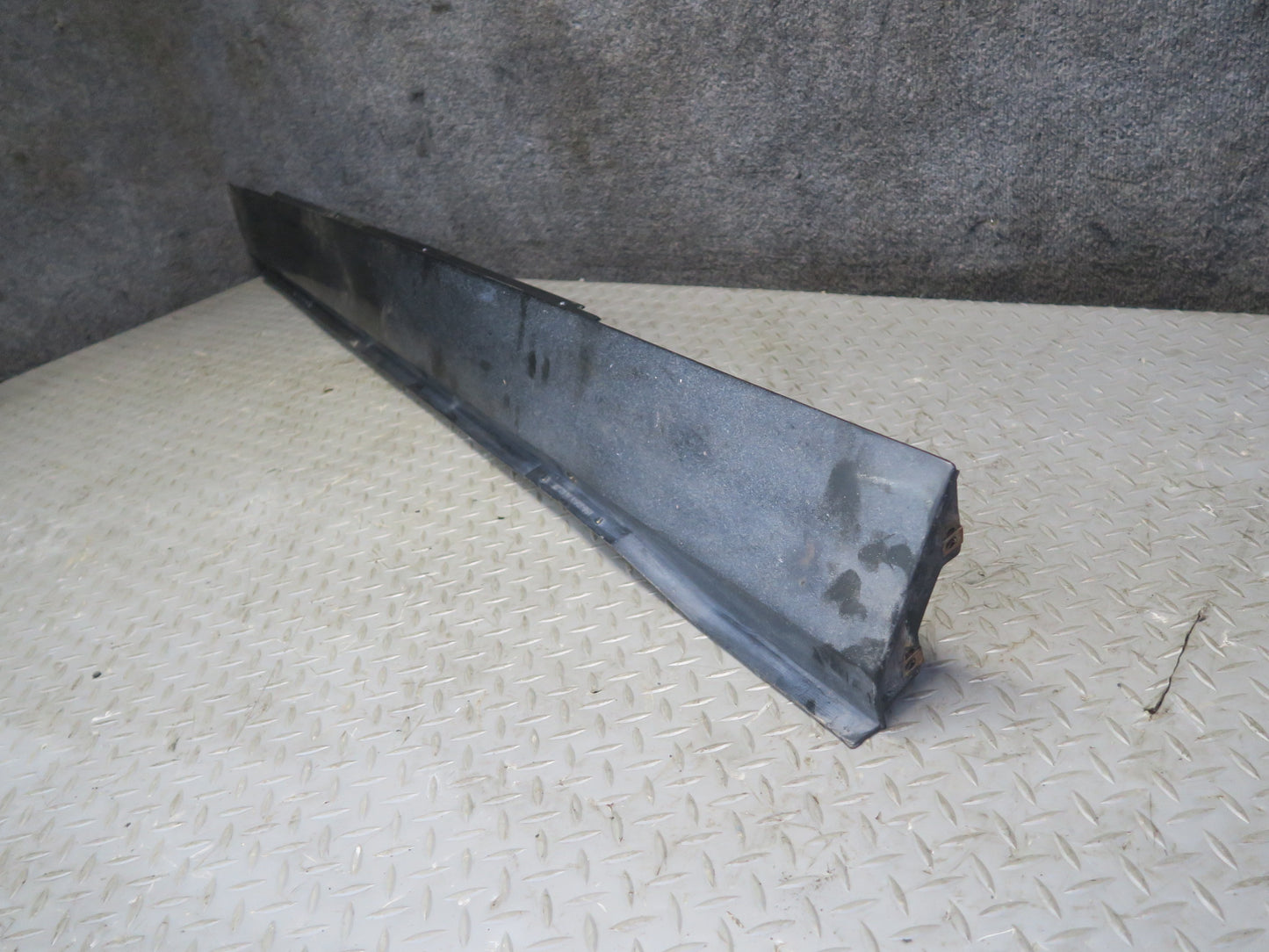 84-96 Chevrolet Corvette C4 Left & Right Side Skirt Rocker Panel Molding Set OEM