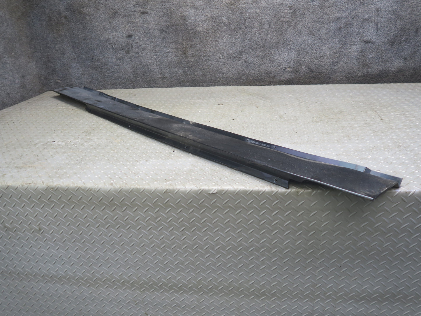 84-96 Chevrolet Corvette C4 Left & Right Side Skirt Rocker Panel Molding Set OEM