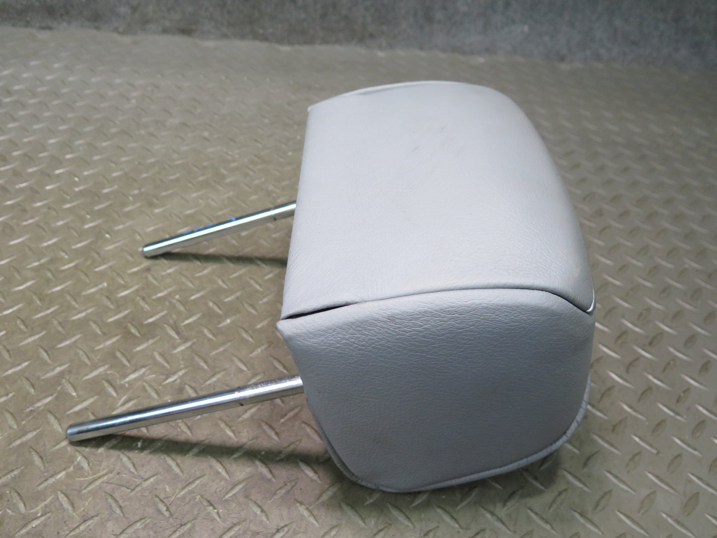 01-06 BMW E46 330CI Convertible Rear Left & Right Leather Headrest Gray OEM
