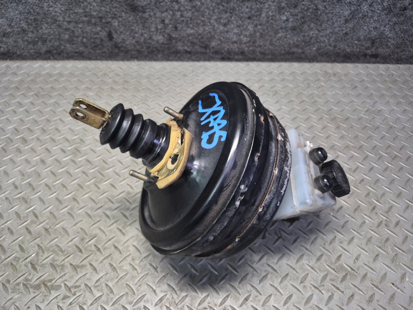 86-91 Mercedes W126 560SEL Brake Master Cylinder Booster Fluid Reservoir OEM