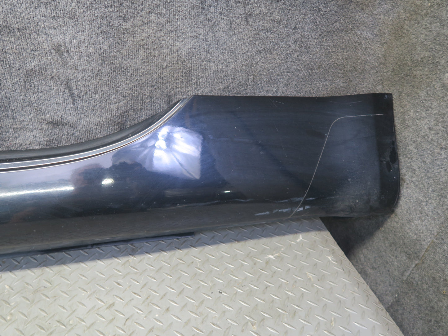 04-06 Nissan 350Z Z33 Conv Right & Left Side Skirt Rocker Panel Molding Set OEM