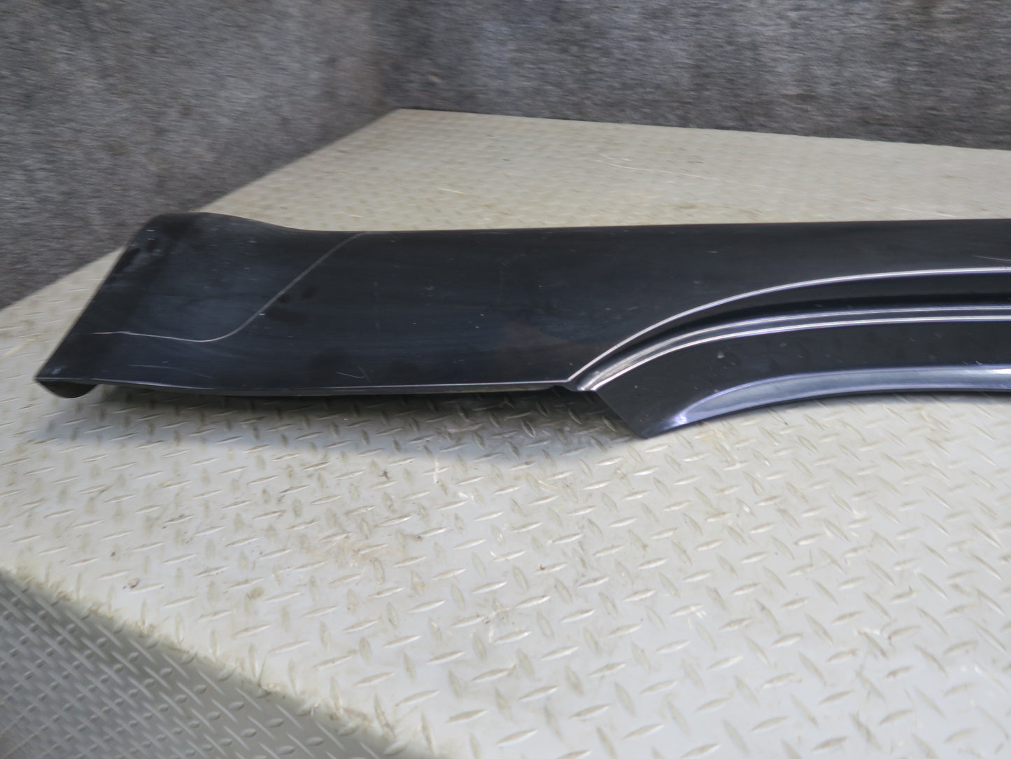 04-06 Nissan 350Z Z33 Conv Right & Left Side Skirt Rocker Panel Molding Set OEM