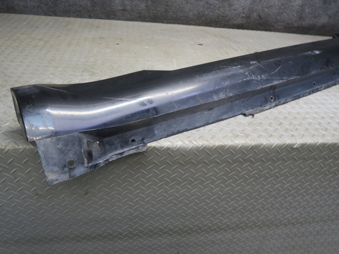 04-06 Nissan 350Z Z33 Conv Right & Left Side Skirt Rocker Panel Molding Set OEM