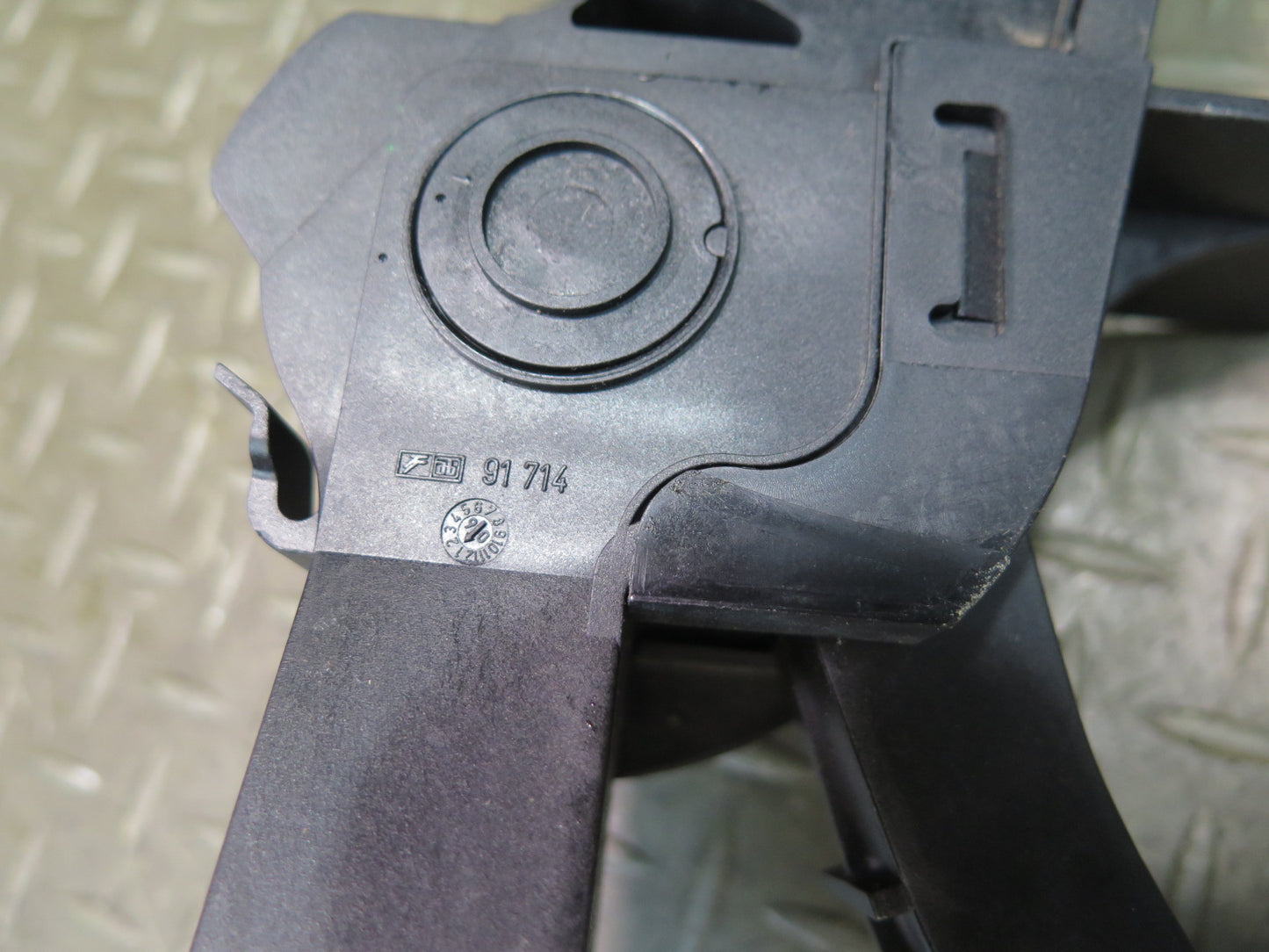 05-11 Mercedes R171 Slk-class Gas Acceleration Pedal 2033000904 OEM