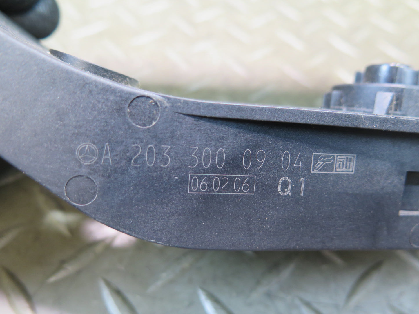 05-11 Mercedes R171 Slk-class Gas Acceleration Pedal 2033000904 OEM