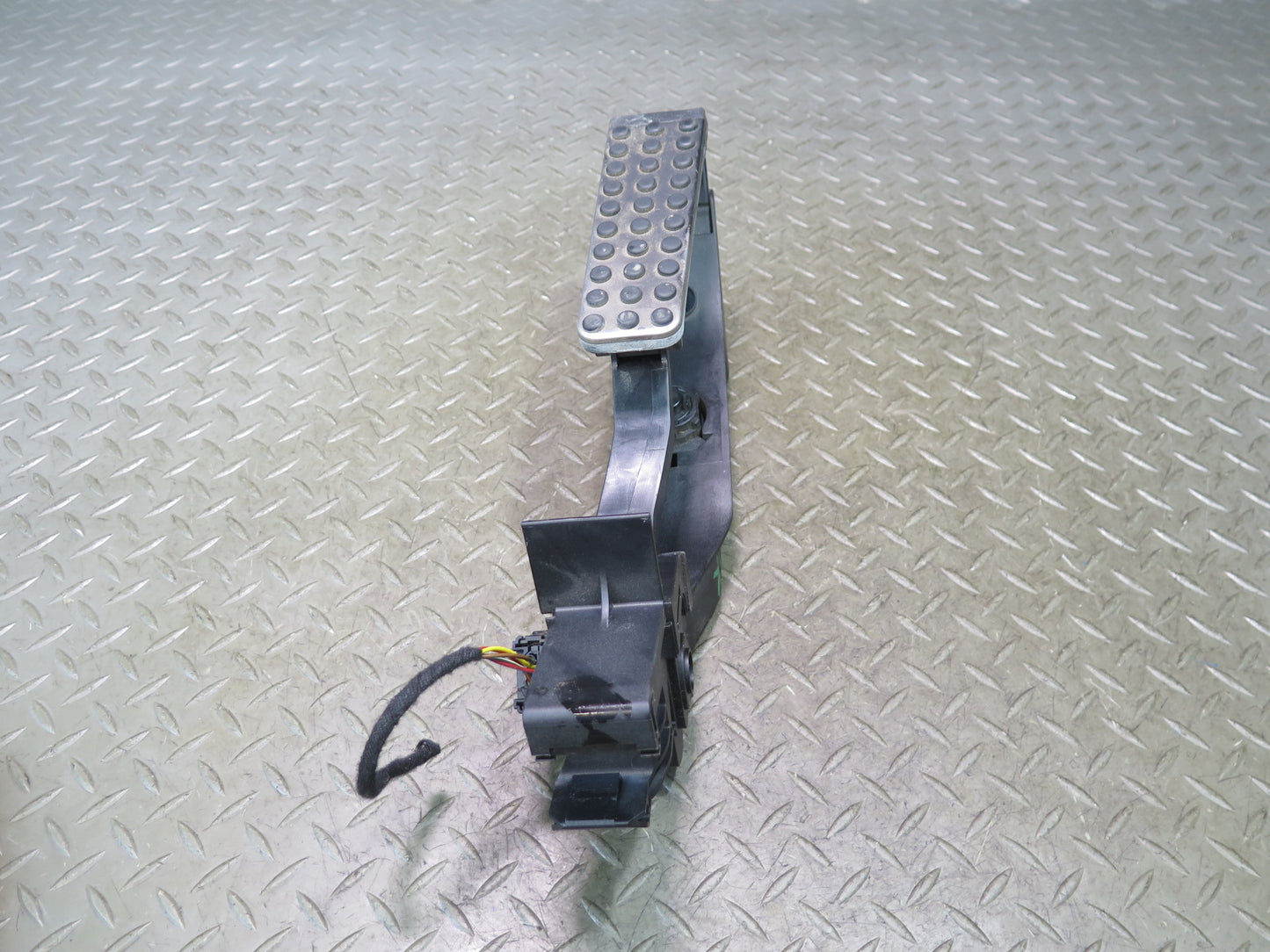 05-11 Mercedes R171 Slk-class Gas Acceleration Pedal 2033000904 OEM