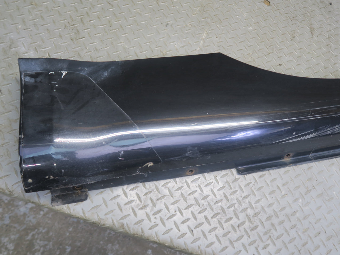 04-06 Nissan 350Z Z33 Conv Right & Left Side Skirt Rocker Panel Molding Set OEM