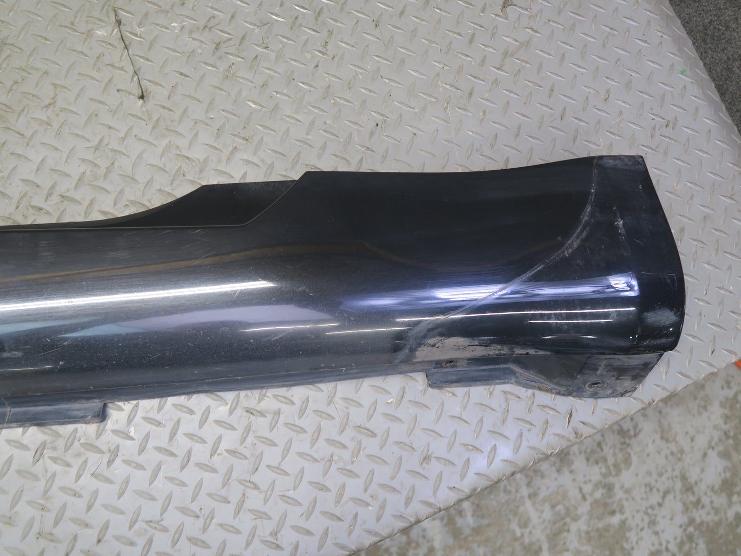 04-06 Nissan 350Z Z33 Conv Right & Left Side Skirt Rocker Panel Molding Set OEM