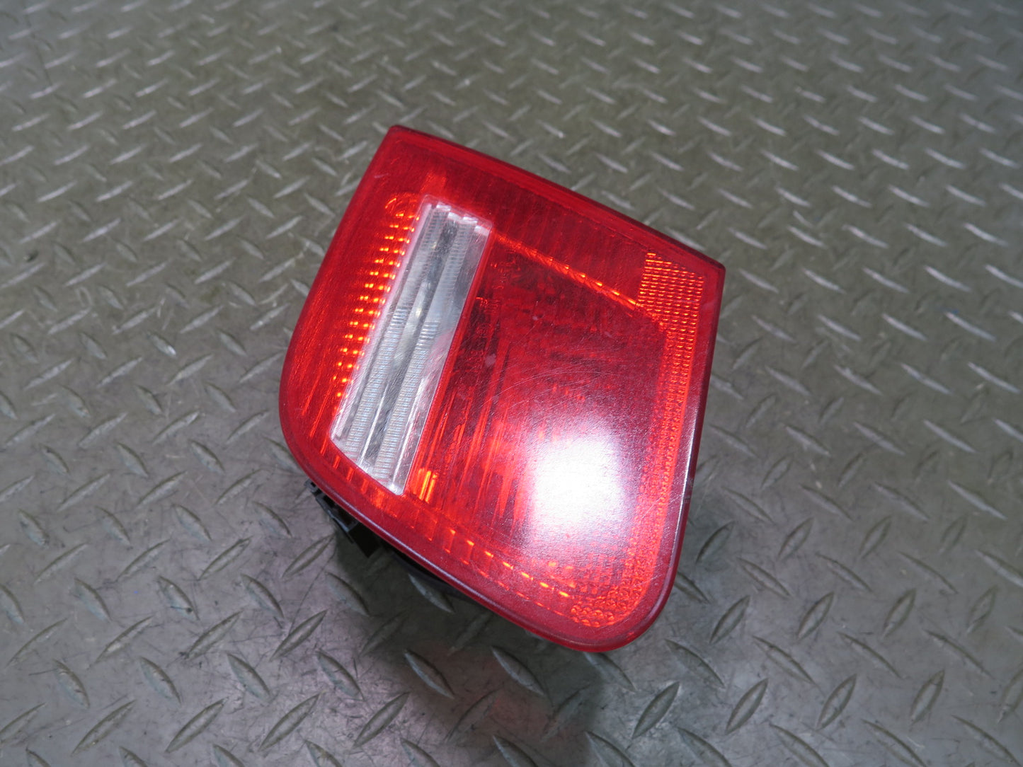 04-06 BMW E46 330ci Conv Rear Right Inner Trunk Lid Tail Light Lamp 7165844 OEM