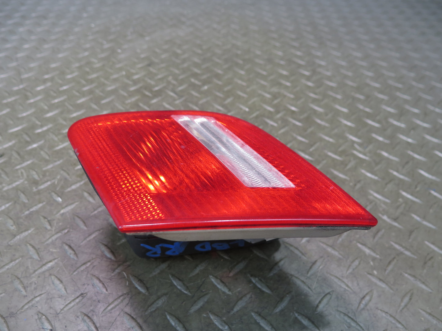 04-06 BMW E46 330ci Conv Rear Right Inner Trunk Lid Tail Light Lamp 7165844 OEM