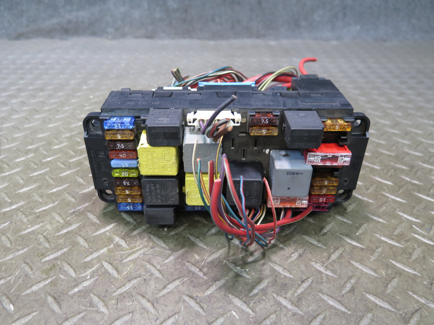 05-11 Mercedes R171 Slk-class Front SAM Fuse Relay Box Module 1715450801 OEM