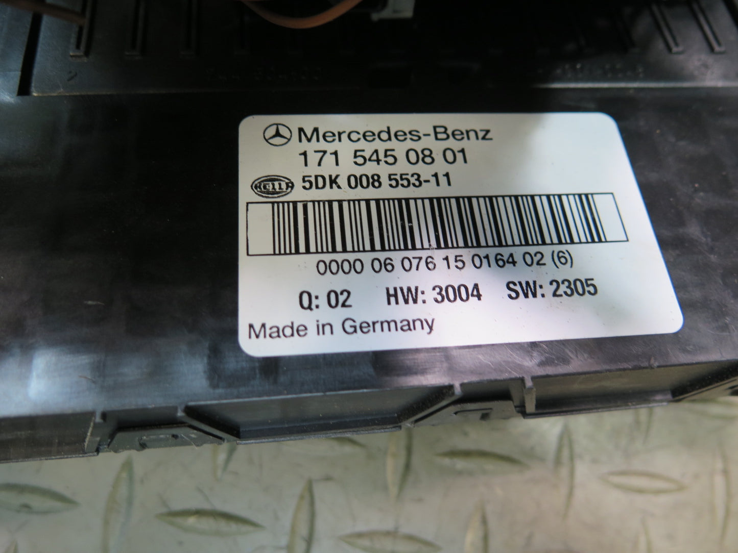 05-11 Mercedes R171 Slk-class Front SAM Fuse Relay Box Module 1715450801 OEM