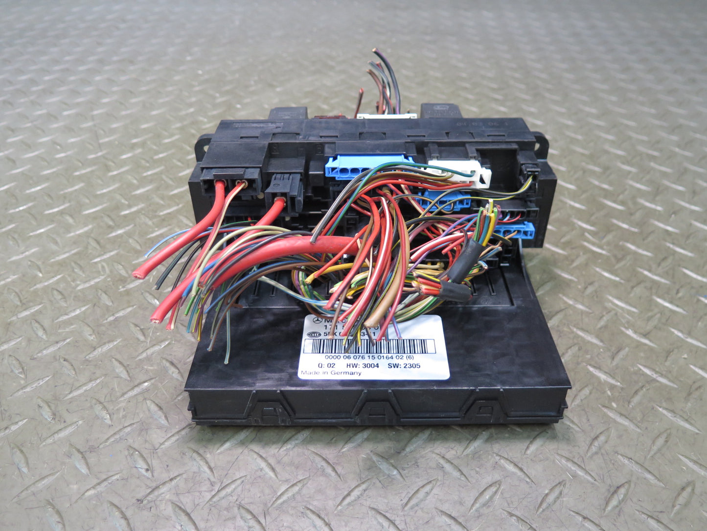 05-11 Mercedes R171 Slk-class Front SAM Fuse Relay Box Module 1715450801 OEM
