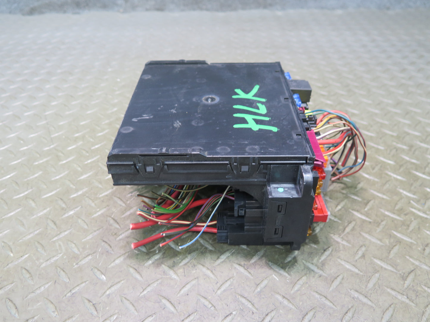 05-11 Mercedes R171 Slk-class Front SAM Fuse Relay Box Module 1715450801 OEM