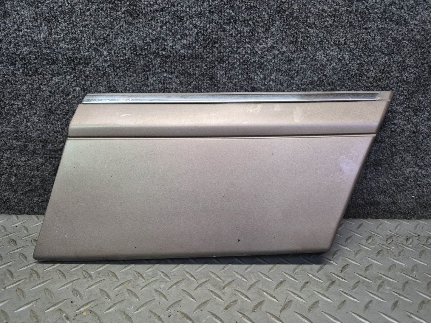86-91 Mercedes W126 560SEL Sedan Set of 4 Right Fender Door Quarter Molding OEM