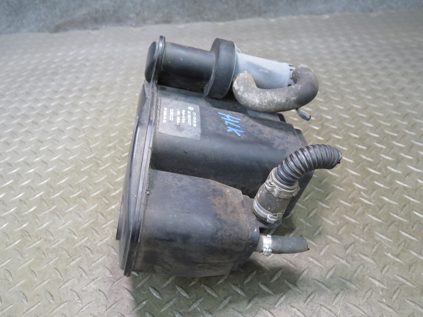 05-11 Mercedes R171 Slk-class Fuel Evap Vapor Charcoal Canister 1714700259 OEM