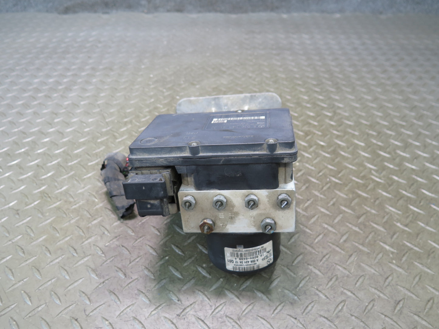 05-08 Mercedes R171 Slk-class Anti Lock Brake ABS Pump Module 0064310412 OEM