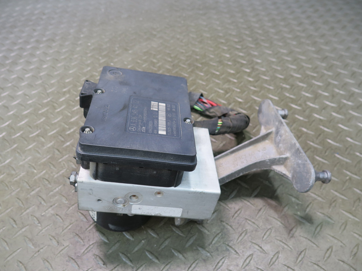 05-08 Mercedes R171 Slk-class Anti Lock Brake ABS Pump Module 0064310412 OEM