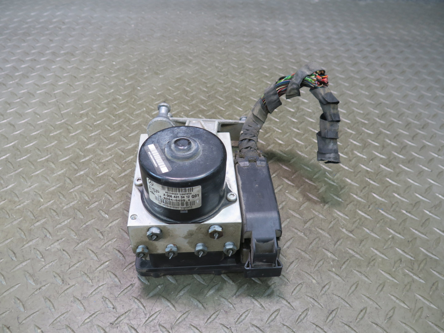 05-08 Mercedes R171 Slk-class Anti Lock Brake ABS Pump Module 0064310412 OEM