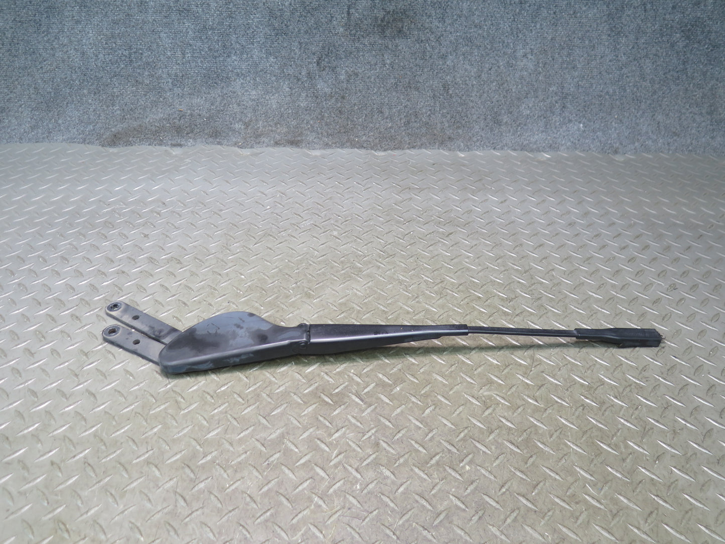 05-11 Mercedes R171 Slk-class Front Right Windshield Wiper Arm 1718200440 OEM