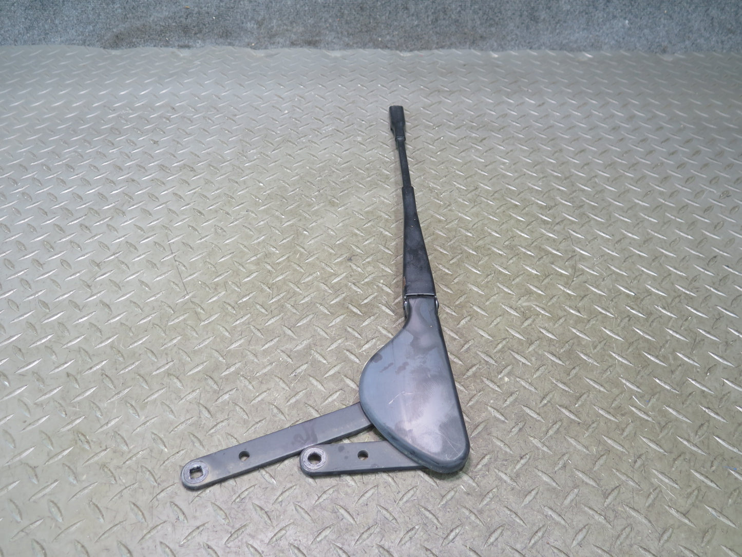 05-11 Mercedes R171 Slk-class Front Right Windshield Wiper Arm 1718200440 OEM