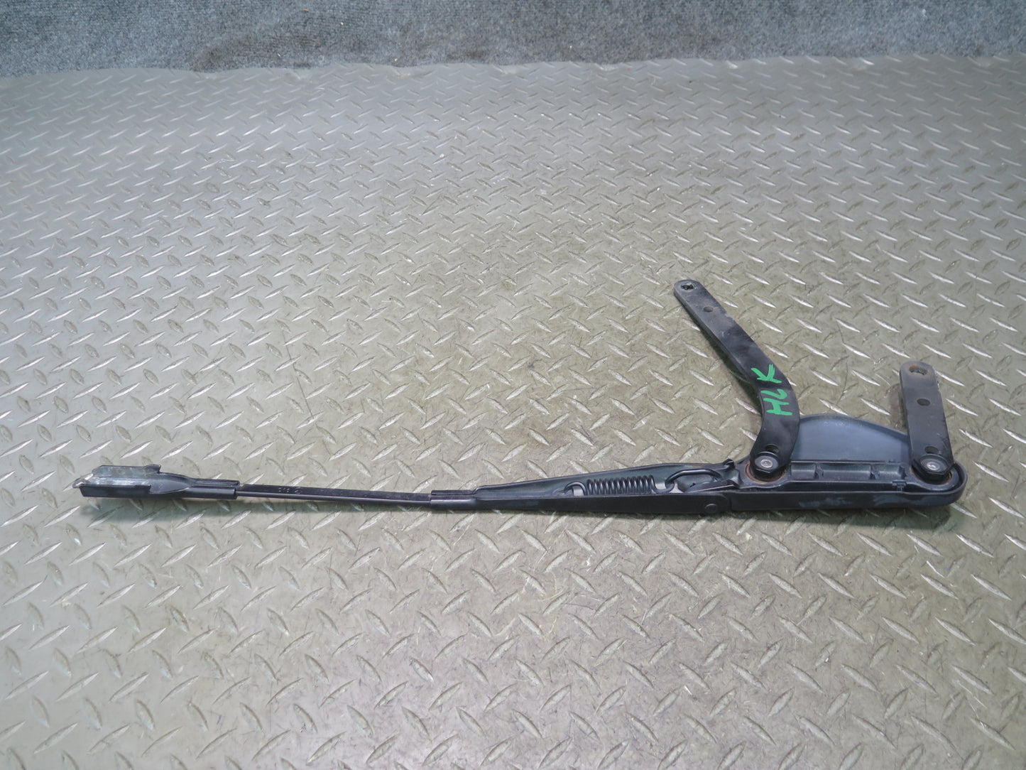 05-11 Mercedes R171 Slk-class Front Right Windshield Wiper Arm 1718200440 OEM