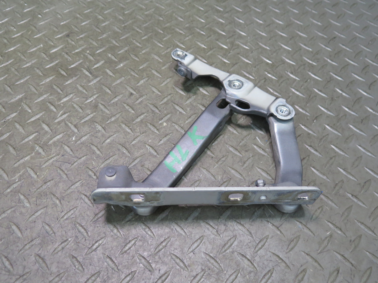 05-11 Mercedes R171 Slk-class Set of 2 Front Left & Right Hood Hinge OEM