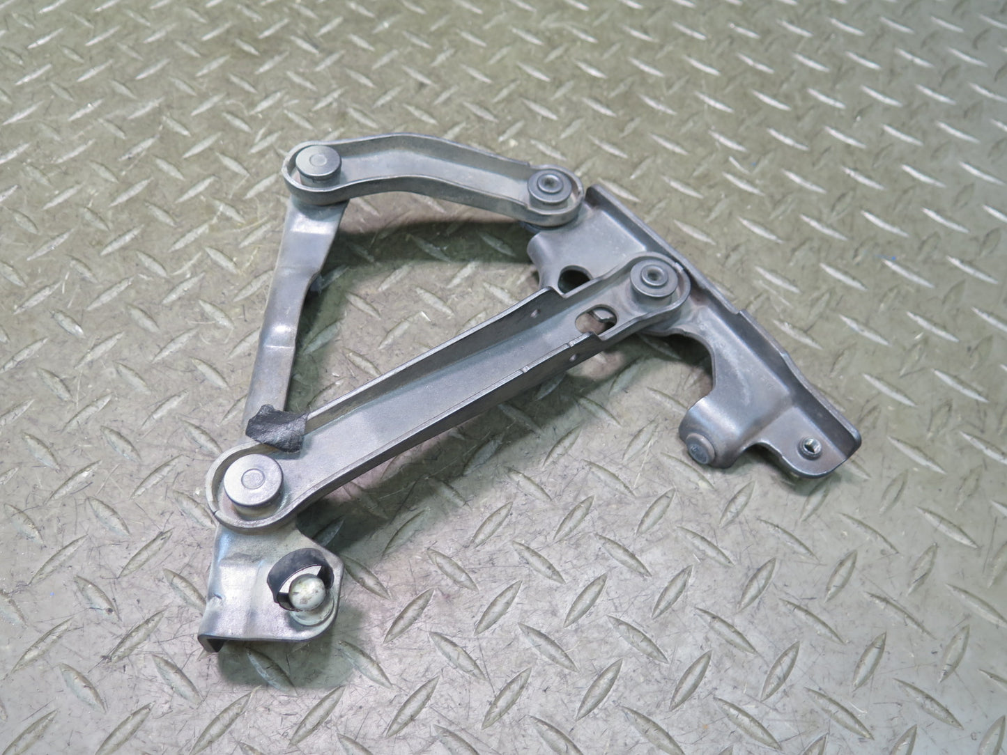 05-11 Mercedes R171 Slk-class Set of 2 Front Left & Right Hood Hinge OEM