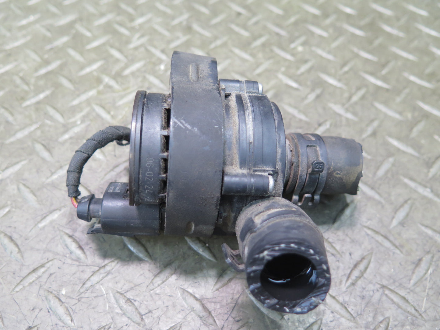 05-11 Mercedes R171 Slk-class Auxiliary AUX Coolant Water Pump OEM